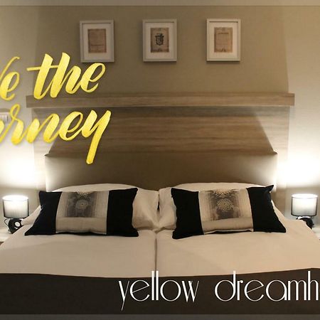 Yellow Dreamhouse Postojna Eksteriør billede