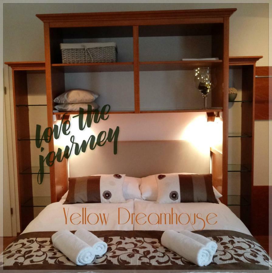 Yellow Dreamhouse Postojna Eksteriør billede